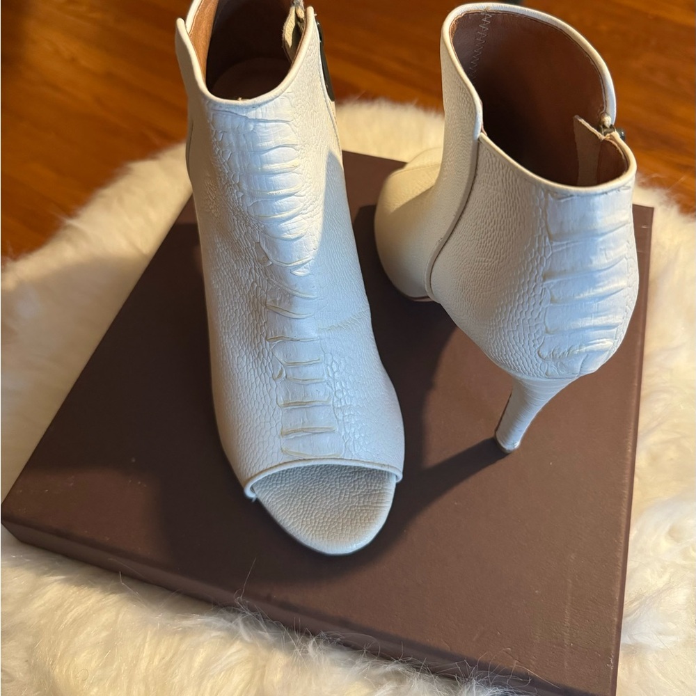 Joie - Ivory Stiletto Heeled Peep-Toe Shoe Bootie